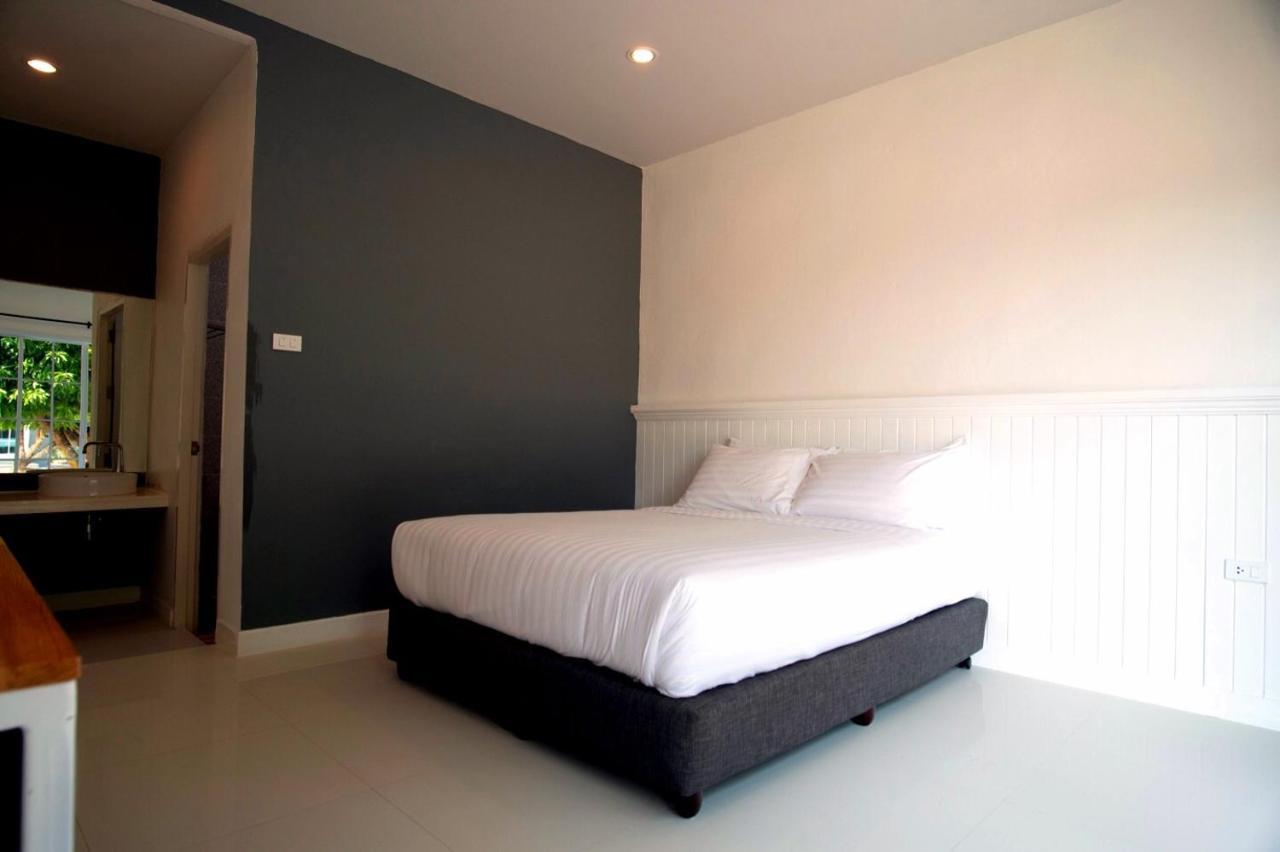 Hotel Bhive à Nakhon Phanom Extérieur photo